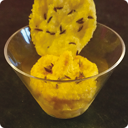 Verrine mousse de carottes / tuile de parmesan