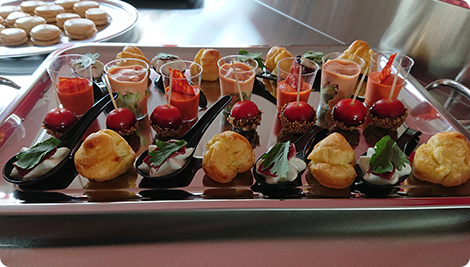 photo d'un plateau de mises en bouches salées