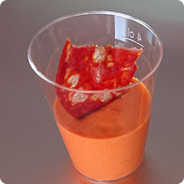 verrine mousse de poivrons/chips de chorizo